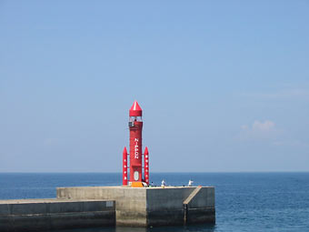 ロケット型の灯台