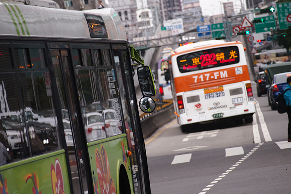 台北市のバス
