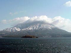 雪化粧した桜島